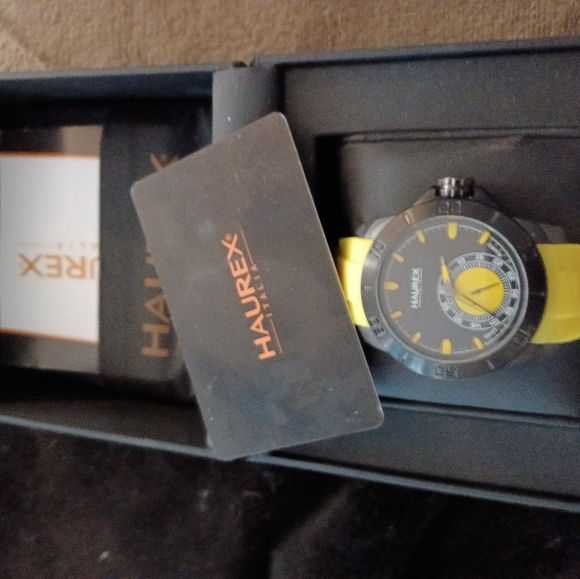 Italian made mens casual watch.   NEW  never worn - Picture 2 of 8